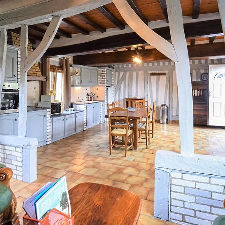 2 Bedroom Lovely Home In Marques エクステリア 写真